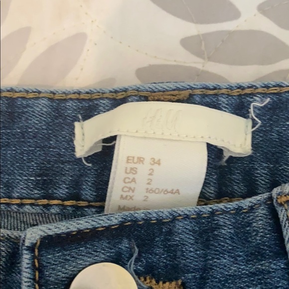 H&M Jean Shorts - Picture 3 of 3